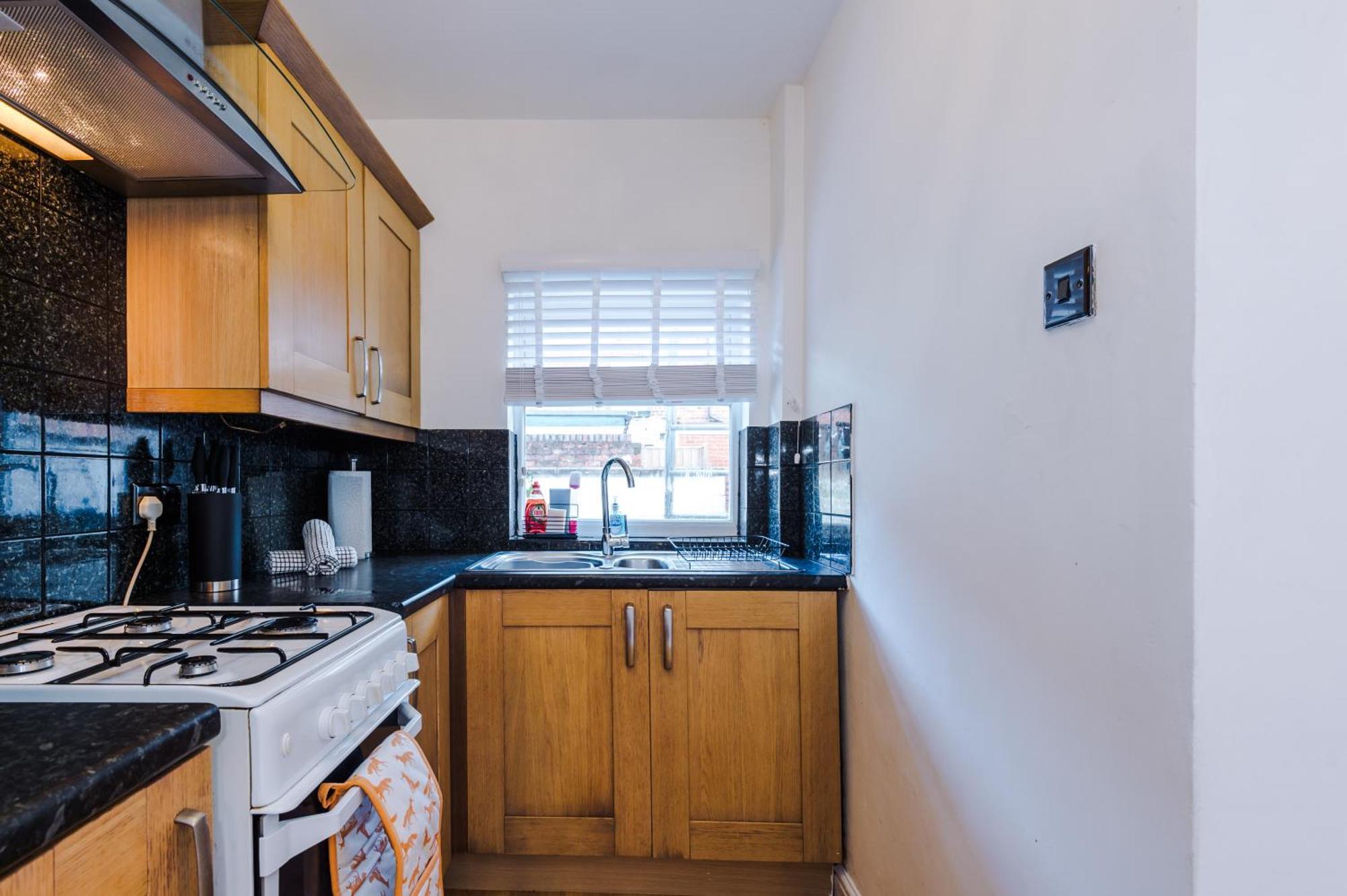 New! Spacious 2-Bed Home In Chester City-Centre By 53 Degrees Property, Ideal For Couples & Small Groups, Great Location - Sleeps 5 エクステリア 写真