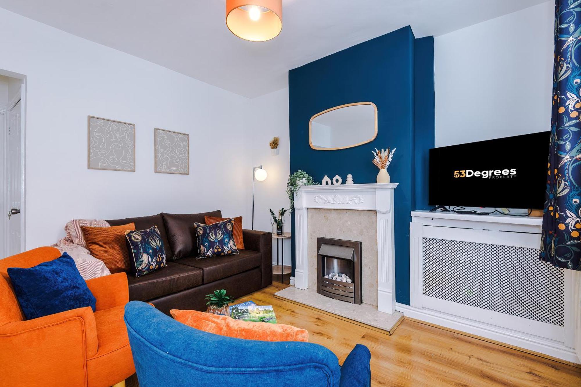 New! Spacious 2-Bed Home In Chester City-Centre By 53 Degrees Property, Ideal For Couples & Small Groups, Great Location - Sleeps 5 エクステリア 写真